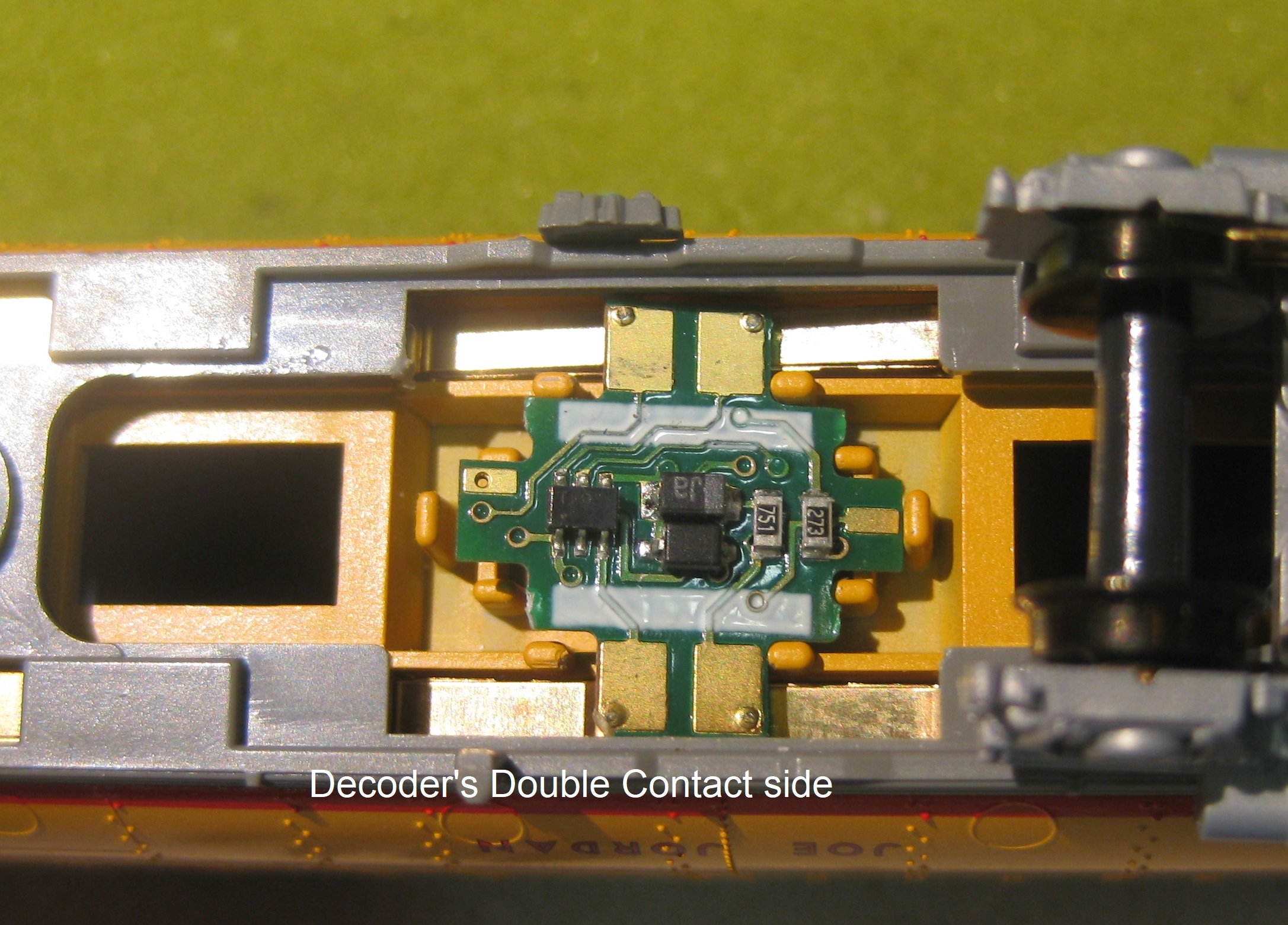 Decoder Placement Kato Water Tender FL12 Light board Install