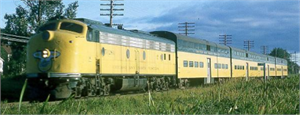 106-104 E8A & Pullman Bi-Level Chicago & North Western “400” Train 106-104 E8A & Pullman Bi-Level Chicago & North Western “400” Train