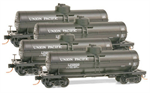 993 00 060 39' Single dome tank car Runner Pack - Union Pacific